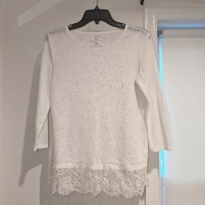 New York & Co. 3/4 sleeve sweater with lace hem size small in beige